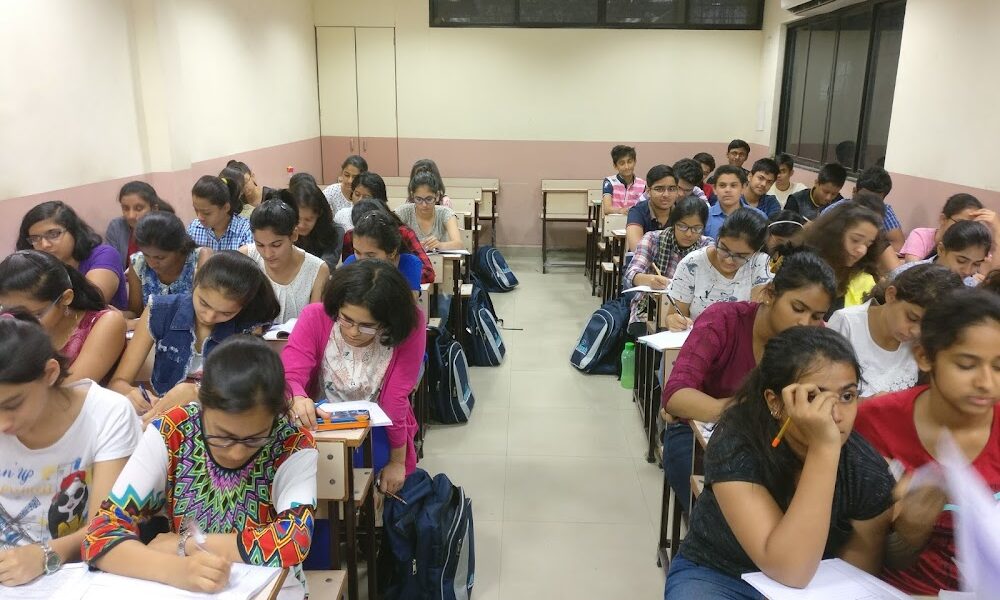 Aakash Institute, Shankar Seth Road Camp