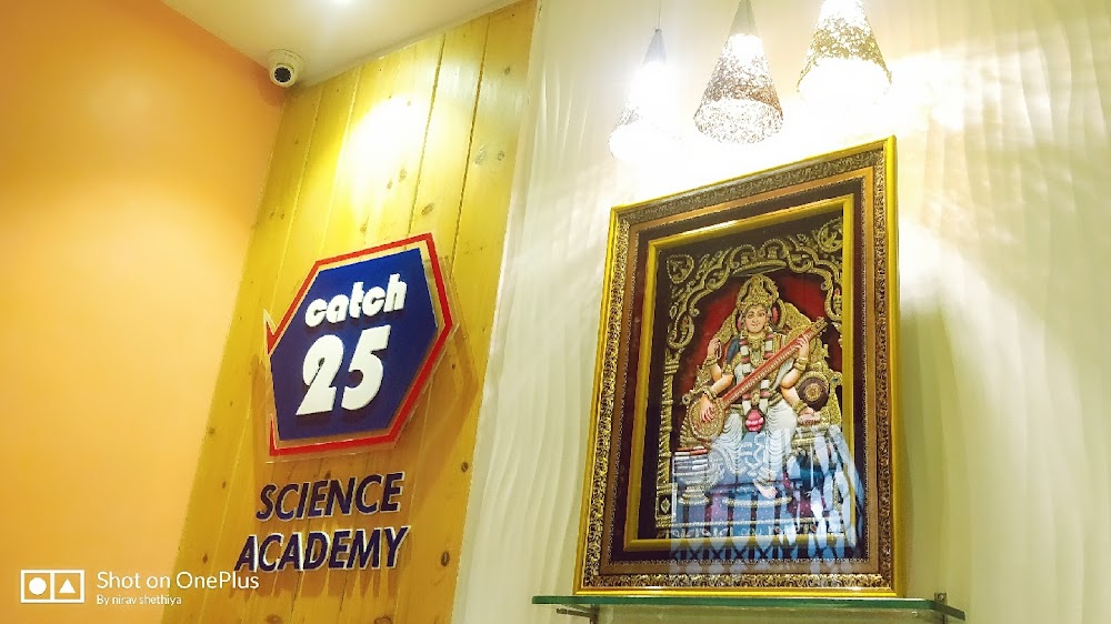 Catch 25 Science Academy Andheri West | IIT-JEE | CET | NEET | Best Coaching Classes In Mumbai