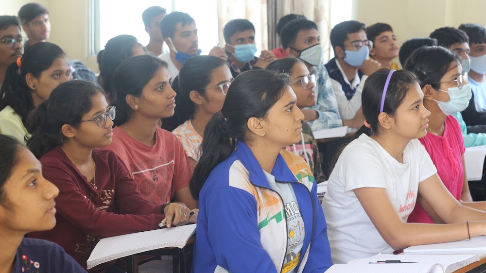 Chanakya Foundation -JEE | NEET | CET | 9th &10th CBSE | Classes in Nigdi | PCMC | Pimpri Chinchwad