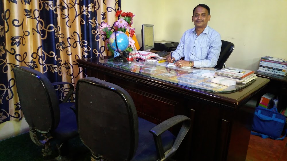 Genius Minds Online Classes: IX to XII + JEE/NEET