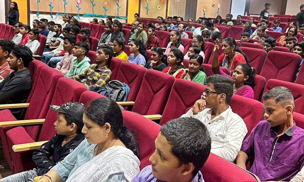 Gurukul science classes | IIT JEE | NEET | Classes in Kalyan