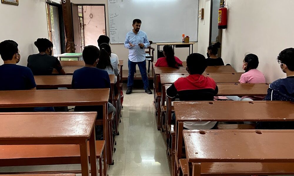 Infinity Academy[Coaching classes for IIT-JEE, NEET,GUJCET,BOARDS and Other competitive exams.]