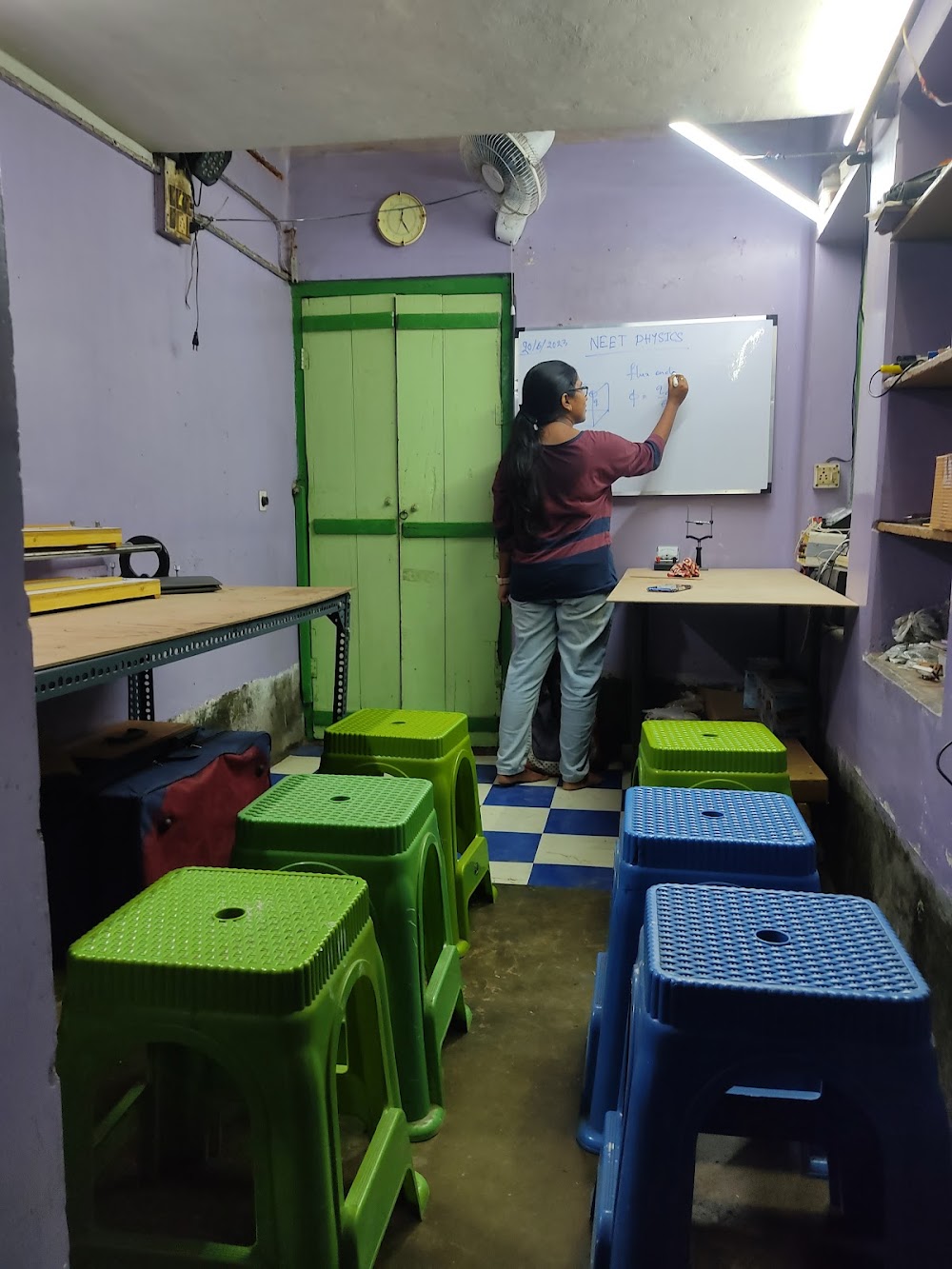 NEET / JEE / BOARD PHYSICS Coaching / tuition