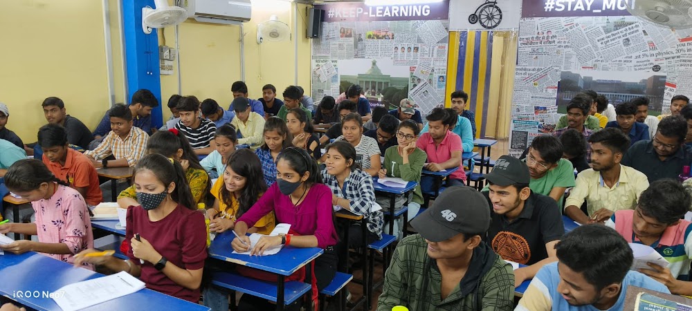 Physics By IITian Rakesh Singh,Best Physics Teacher & Classes for JEE, NEET, 11th & 12th Boards in Patna