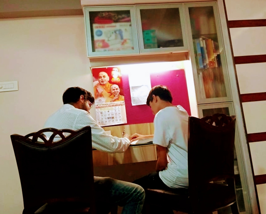 RESILLIENCE |IIT JEE – NEET and Foundation| Online/Home Tuition by IITians