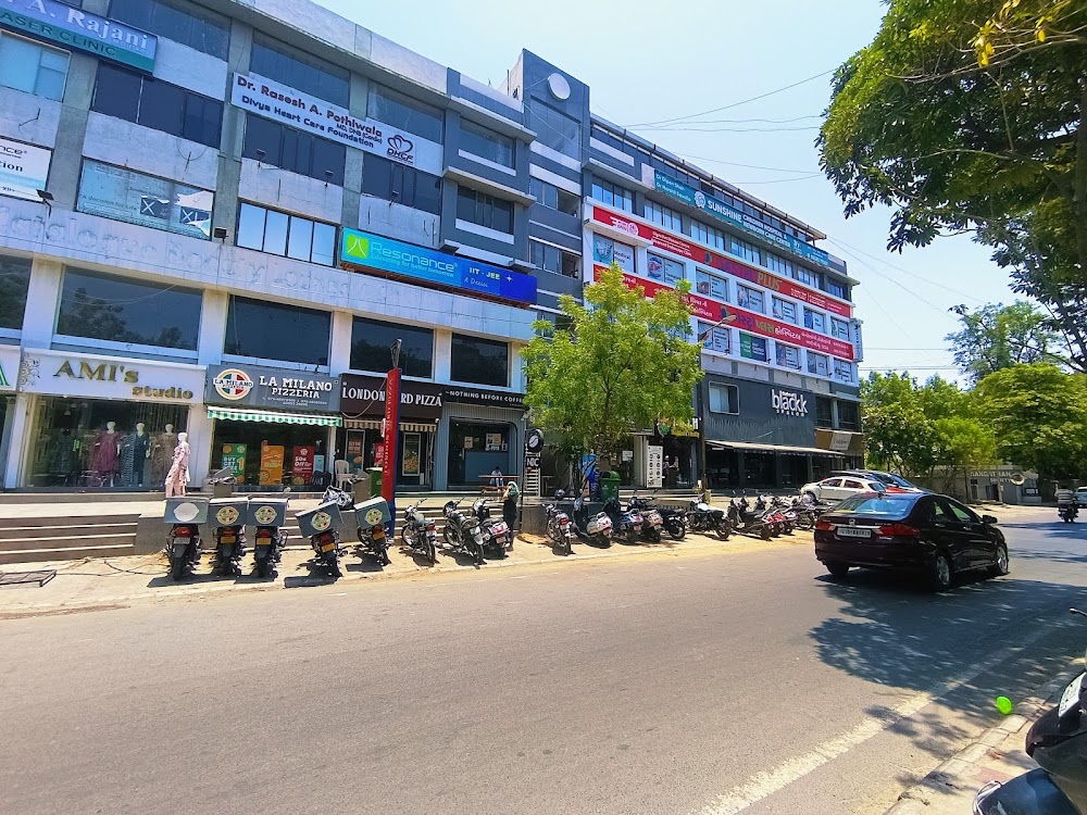 Resonance Ahmedabad – Vastrapur Center