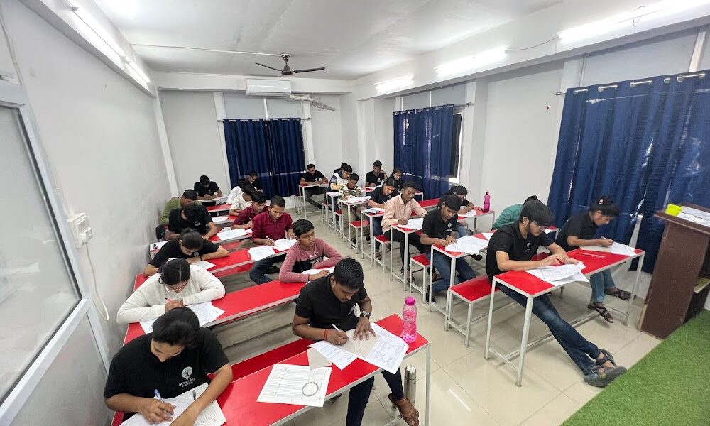 Scholars Forum Aliganj