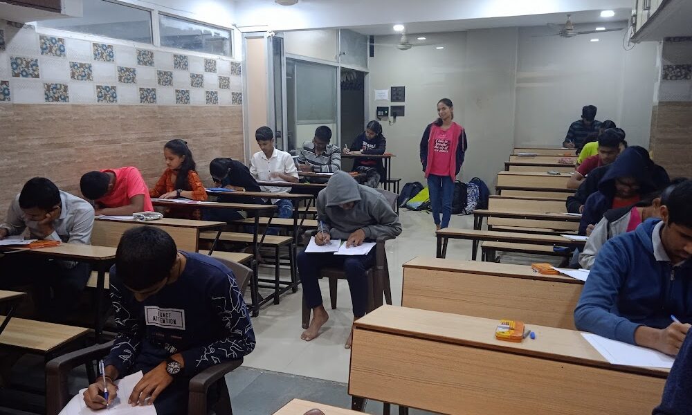 Student’s Academy – JEE/NEET/CET Classes
